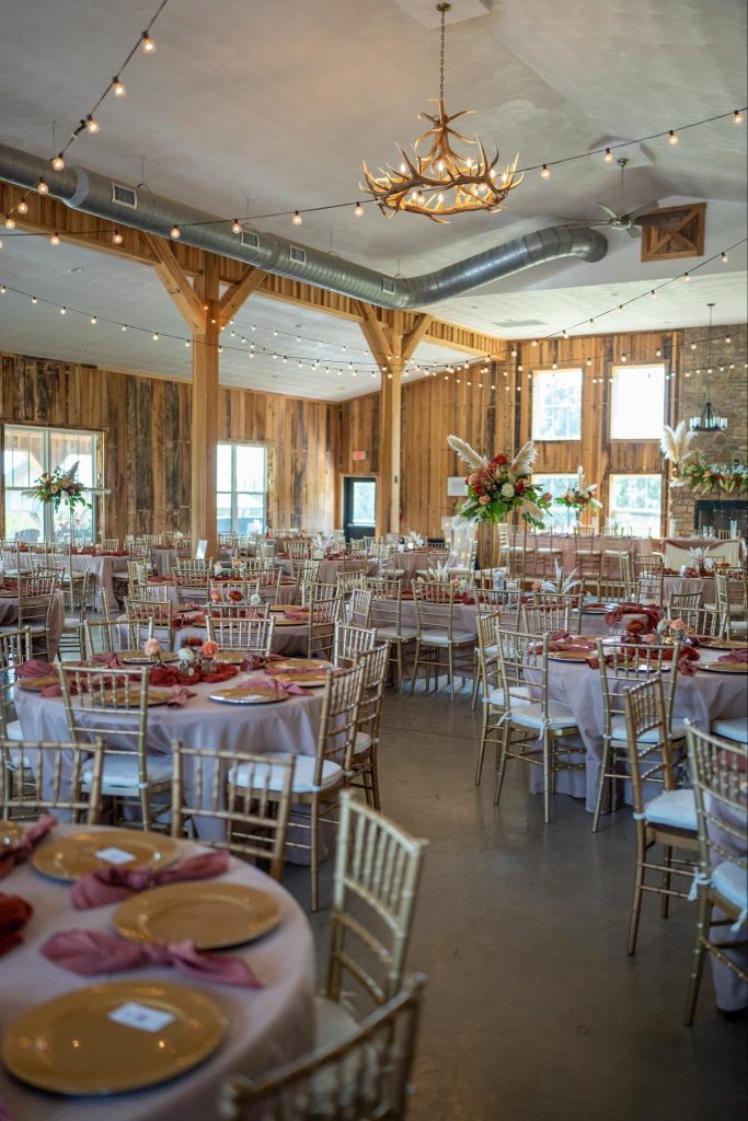 Southwest-Virginia-barn-wedding-venue